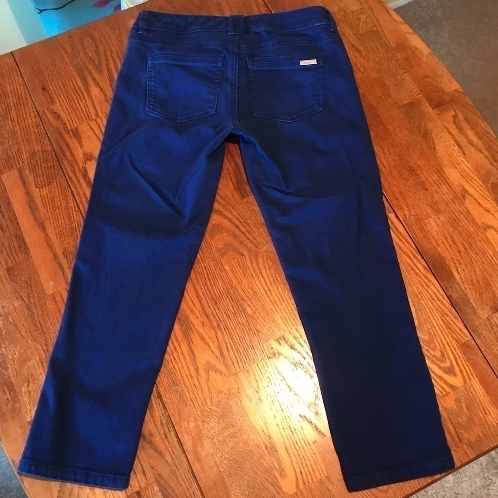 𝅺WHITE House Black Market slim Crop Jeans. - Picture 2 of 7